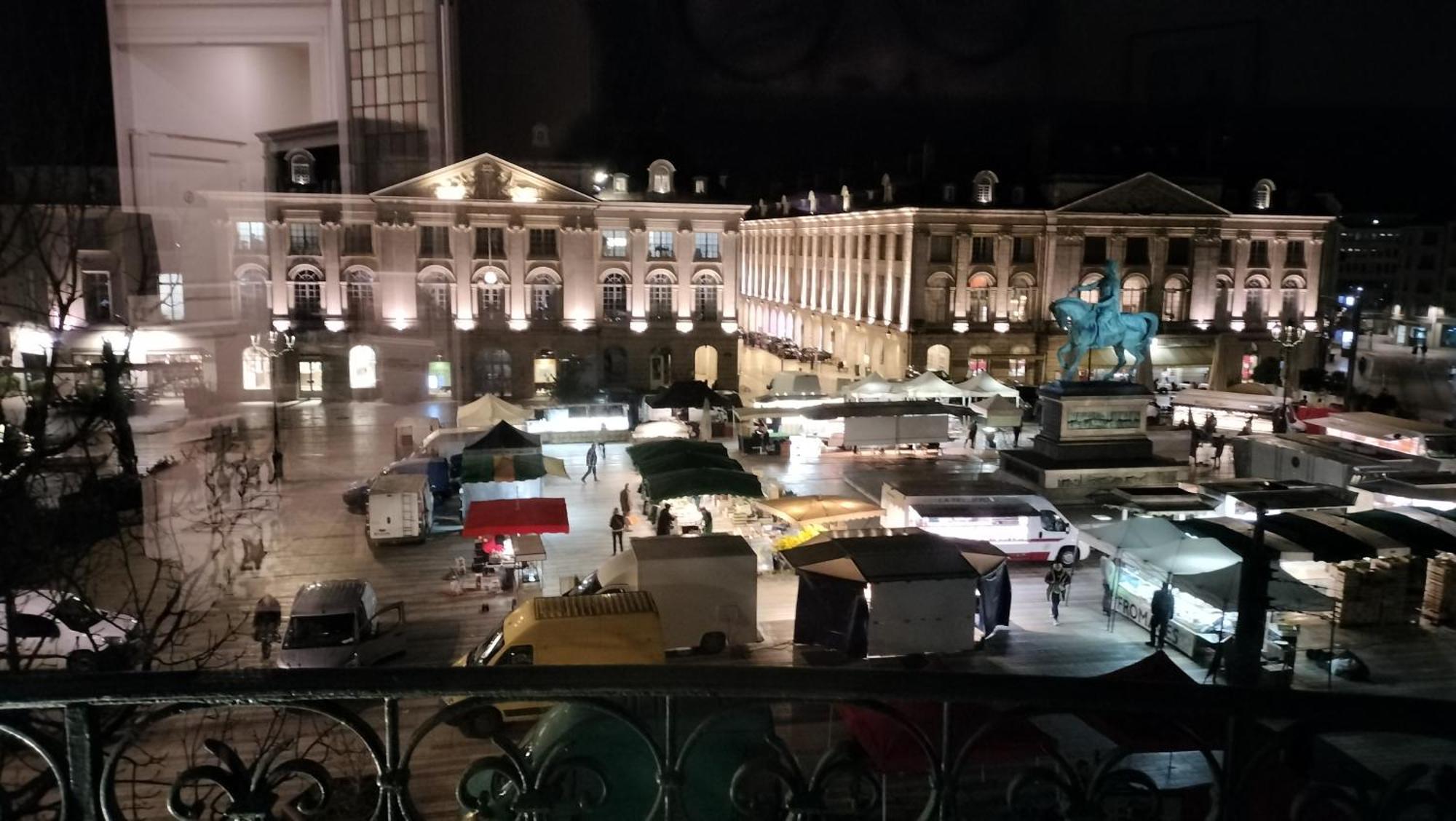 Appartement avec belle vue sur la place du Martroi Orléans Extérieur photo